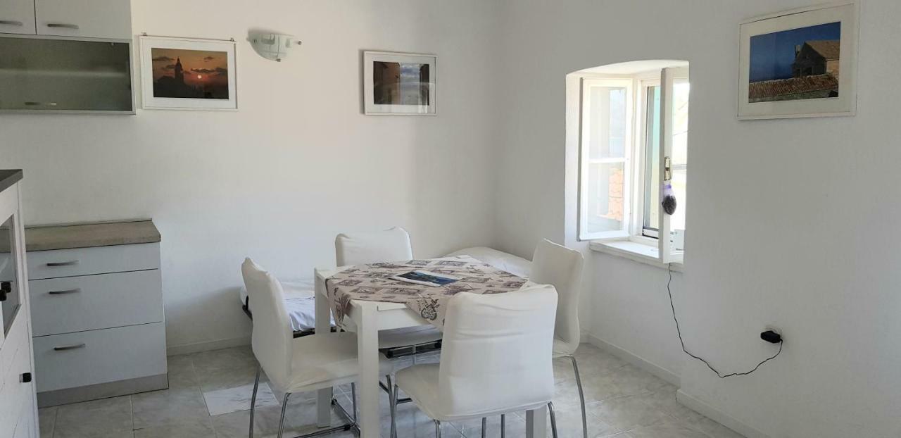 Studio Apartment Jelinek Brela Exterior foto